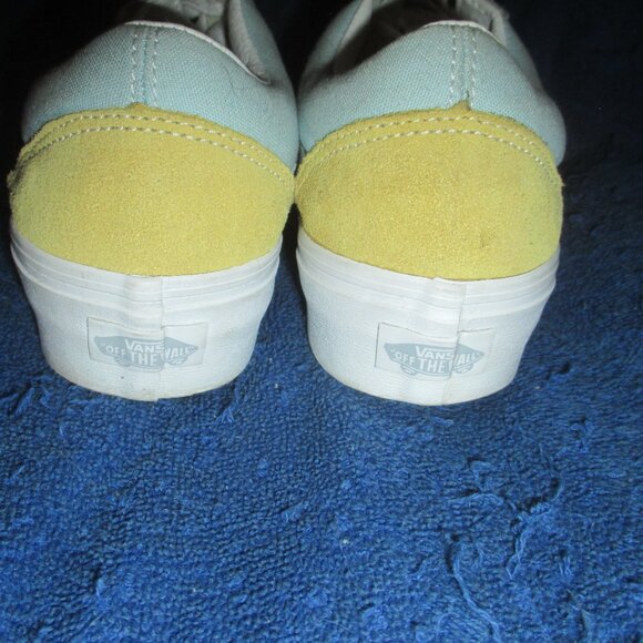 VANS WOMENS OR MENS SUDE AND CANVAS MULTI COLORED SKATE SHOES SIZE 7 - 8.5 - Picture 4 of 5